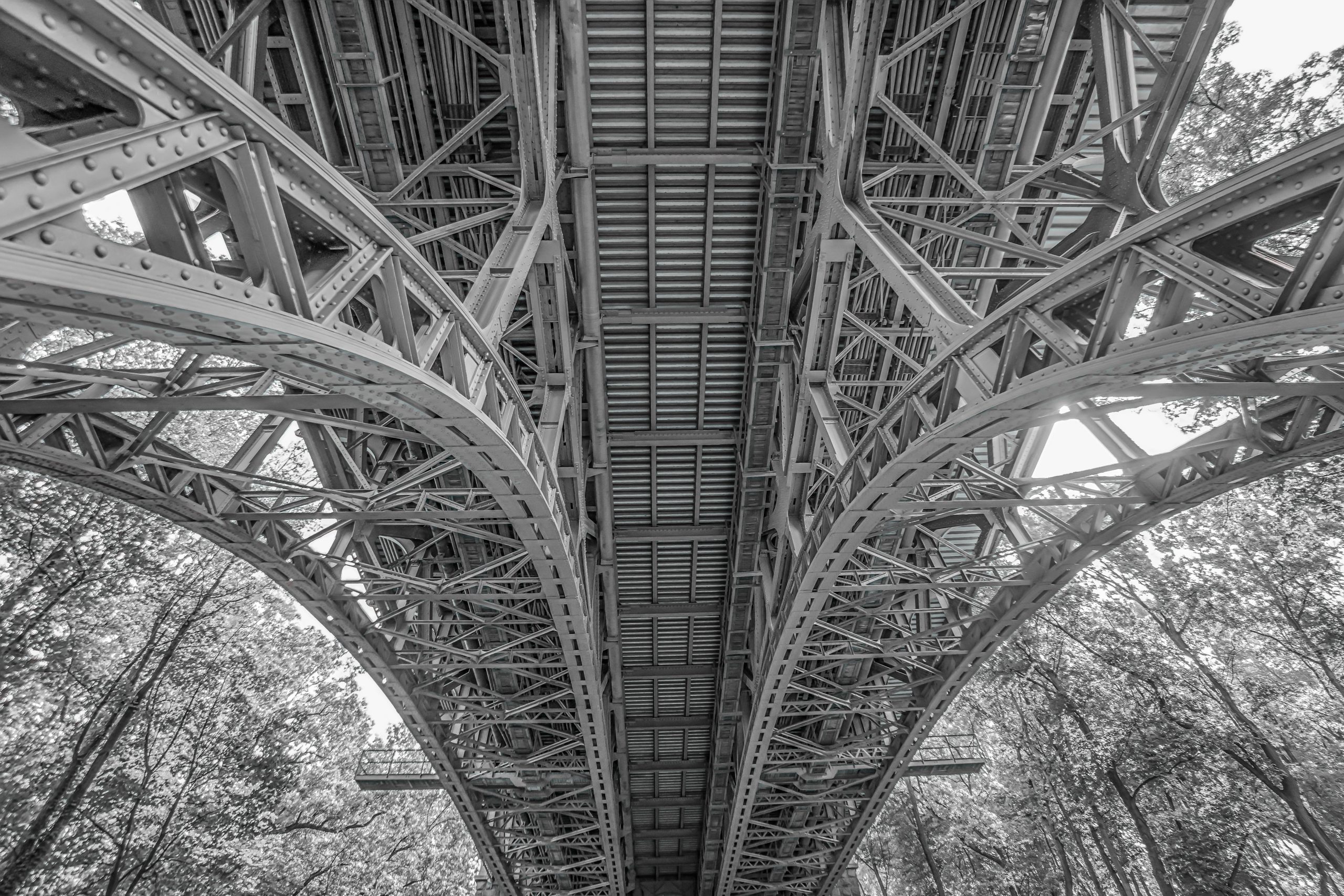 architecture-black-and-white-bridge